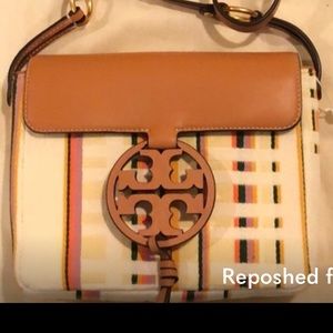Tory Burch Miller Crossbody Purse like new- used a couple of times